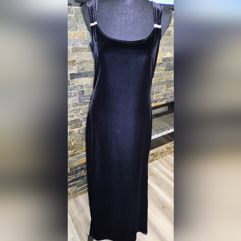 Fashion Bug Elegant Black Velvet Dress Size 10